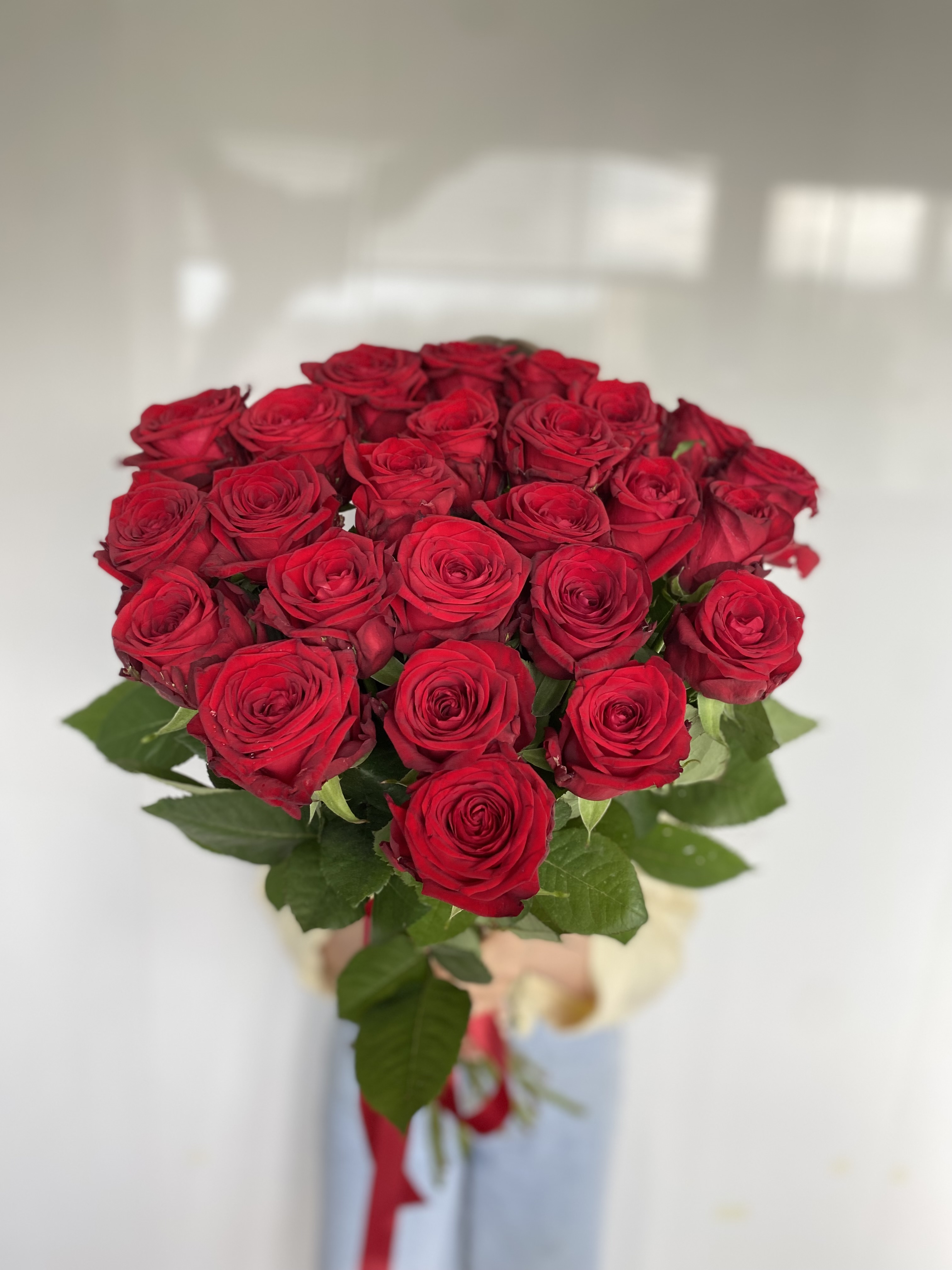 25 красных роз